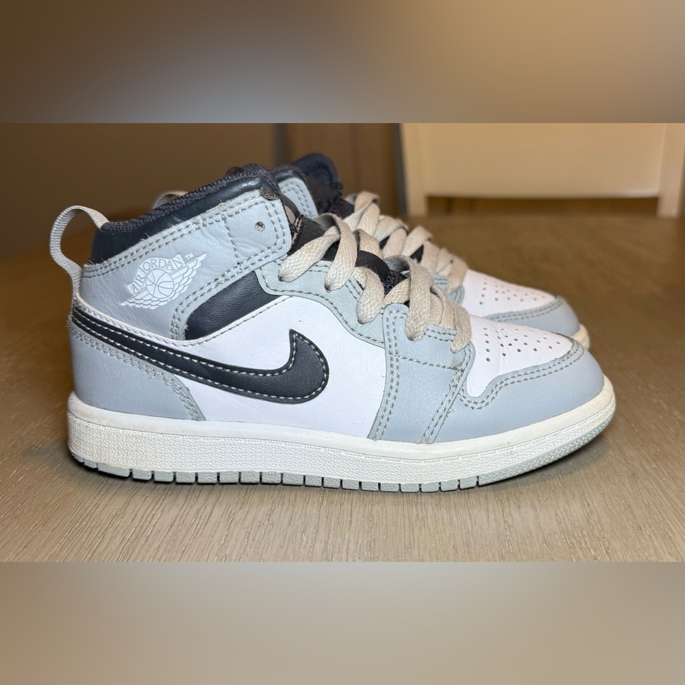 Jordan 1 Mid Light Smoke Grey (2022) (PS) size 12C